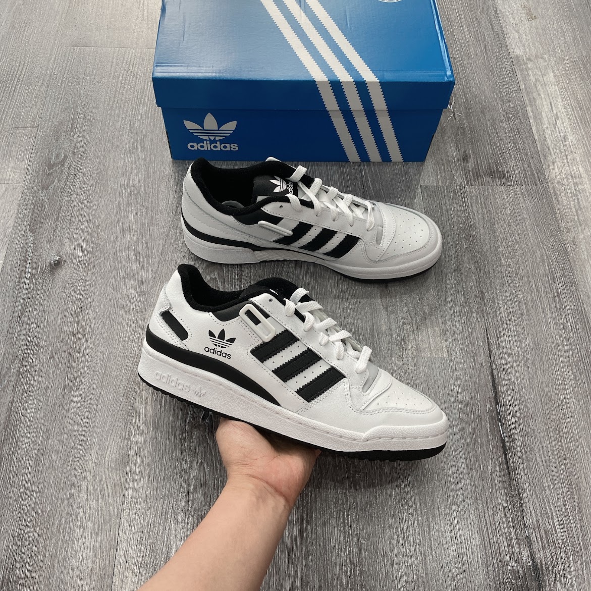 Giày Adidas Forum Low Trắng Đen FY7757
