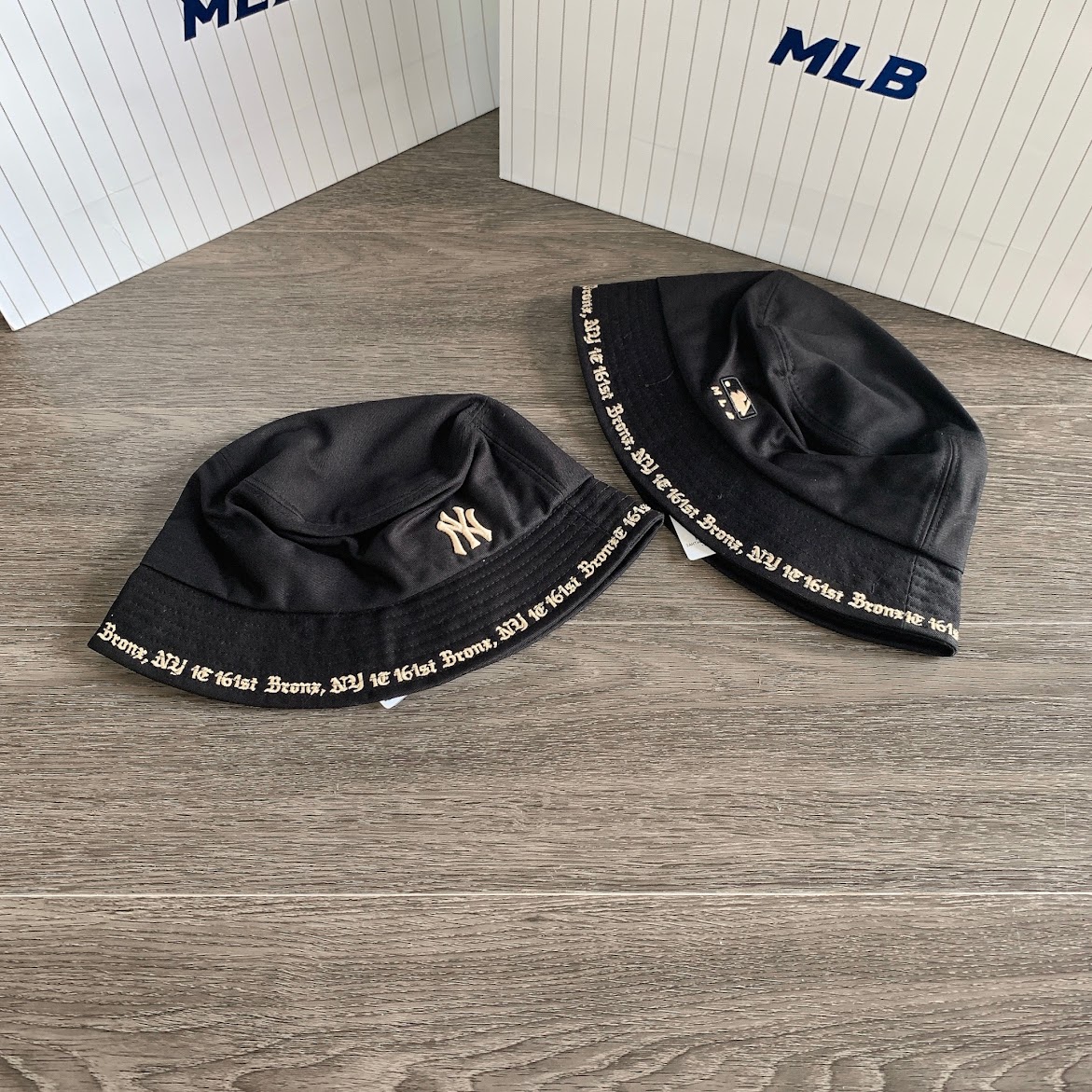 Mũ MLB Gothic Bucket Hat NY New York Yankees Black [ 3AHTHG01N-50BKS ]