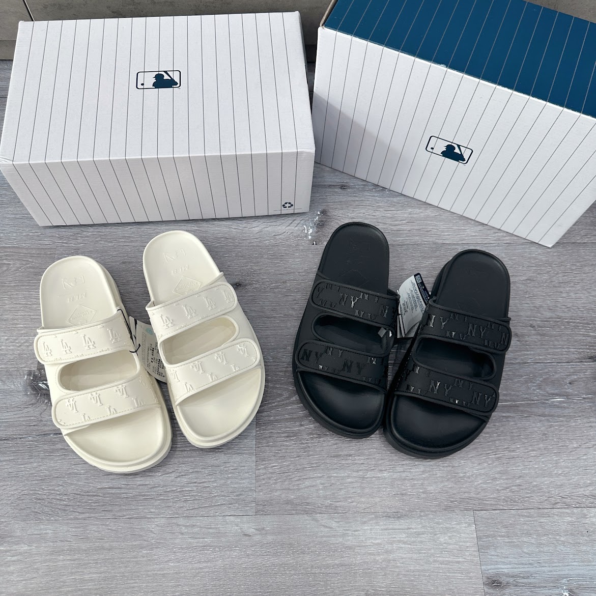 Dép MLB Chunky Bouncer New York Yankees Màu Đen [ 3ALPCBT33-50BKS ]