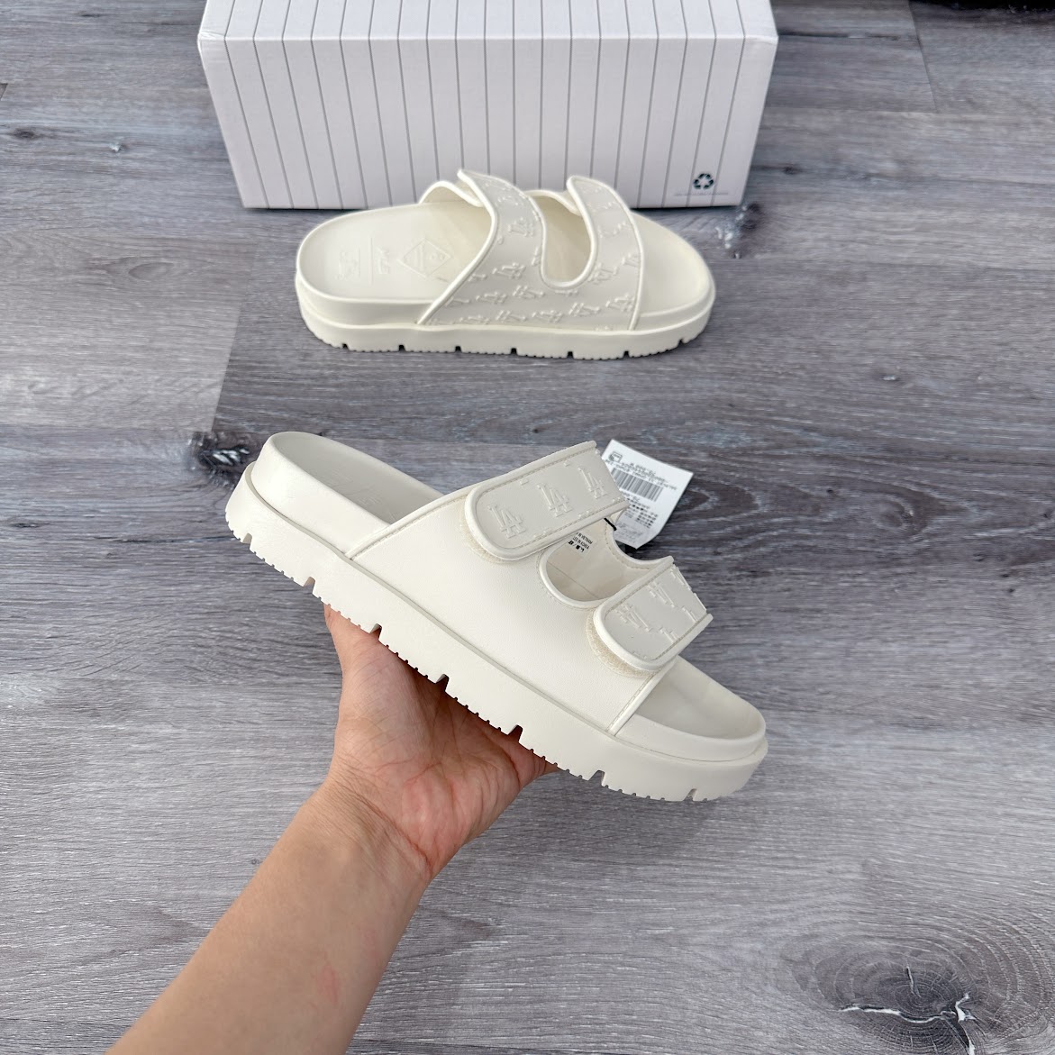 Dép MLB Chunky Los Angeles Dodgers Màu Trắng [ 3ALPCBT33-07WHS ]