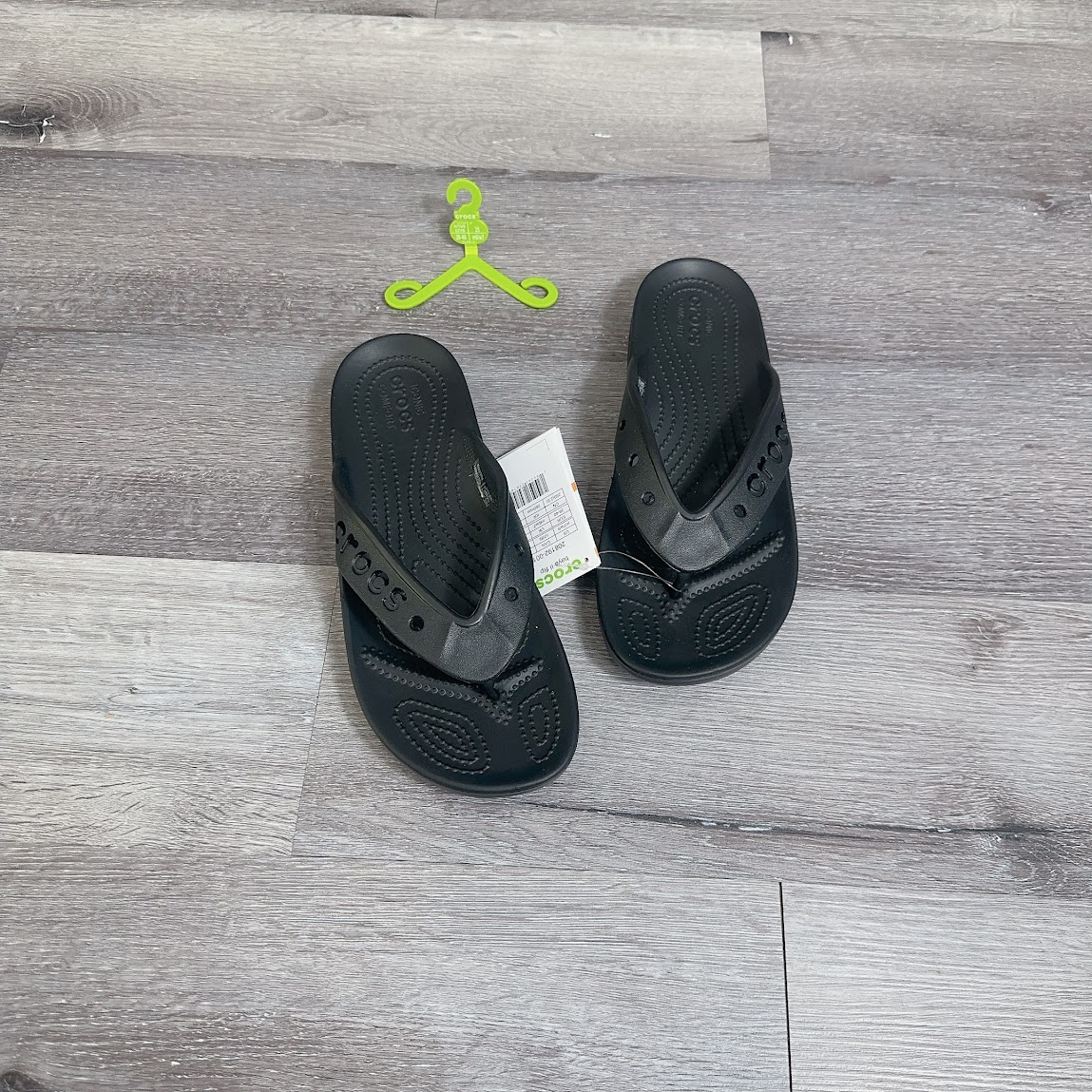 Dép Xỏ Ngón Unisex Crocs Capri Metallic Black [ 208192-001 ]