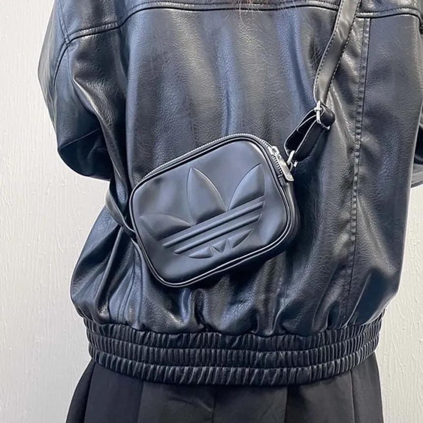 Adidas☆ 韓国人気 Trefoil Mini Airliner Bag IT7379