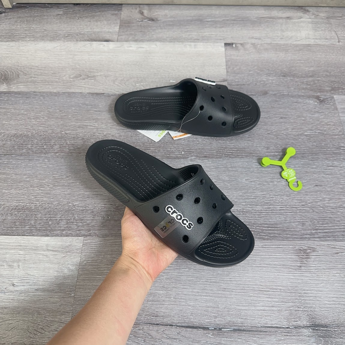 Dép Quai Ngang Unisex Crocs Classic Black [ 206121-001 ]