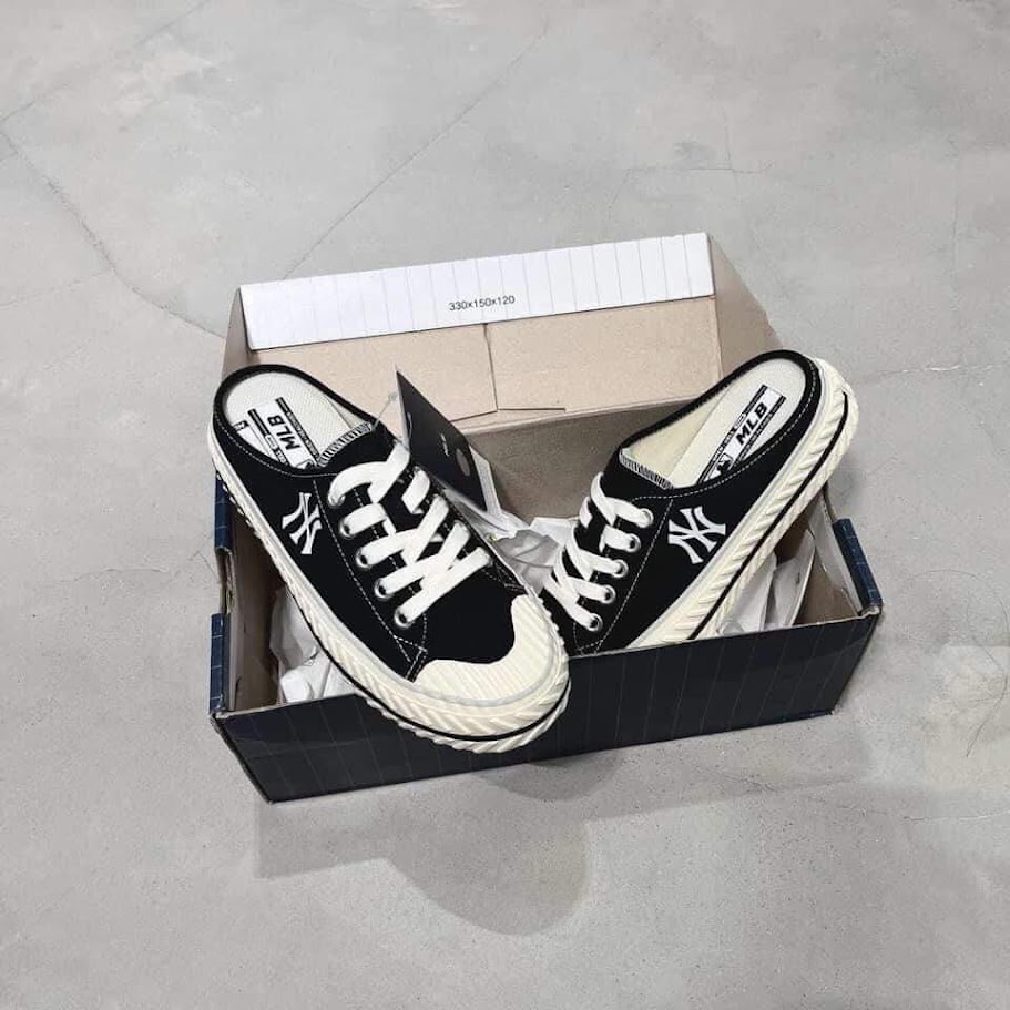 Giày MLB Mule Playball Origin NY Yankees Black [ 3AMUUA11N-50BKS ]