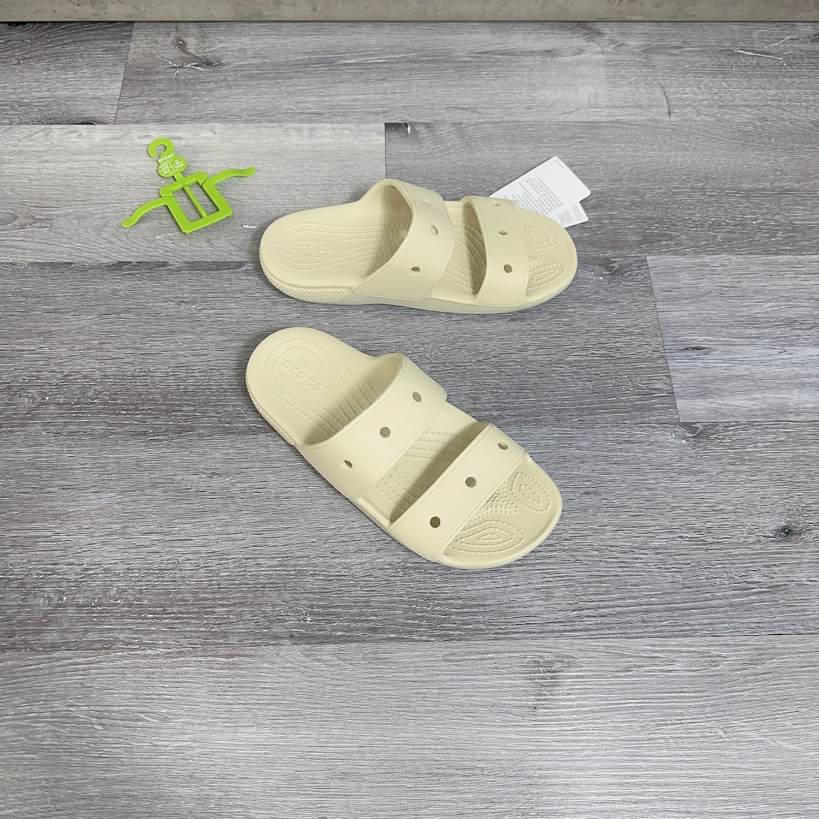 Dép Xăng Đan Unisex Crocs Classic Bone [ 206761-2Y2 ]