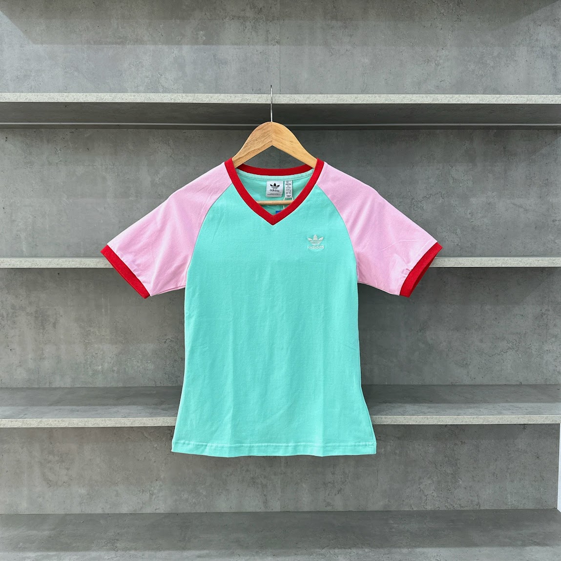 Áo Adidas Adicolor 70s V-Neck Cali Green [ IK7887 ]