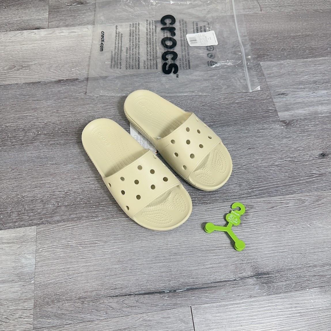 Dép Quai Ngang Unisex Crocs Classic Bone [ 206121-2Y2 ]