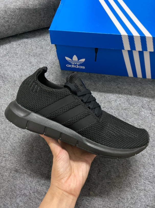 Gi y adidas Swift Run AQ0863