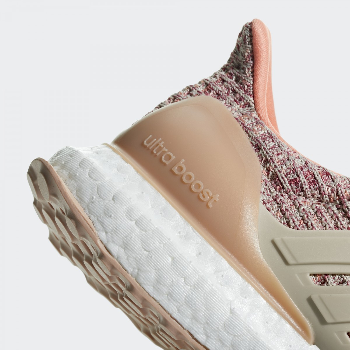 Giày adidas ULtraBOOST B43513