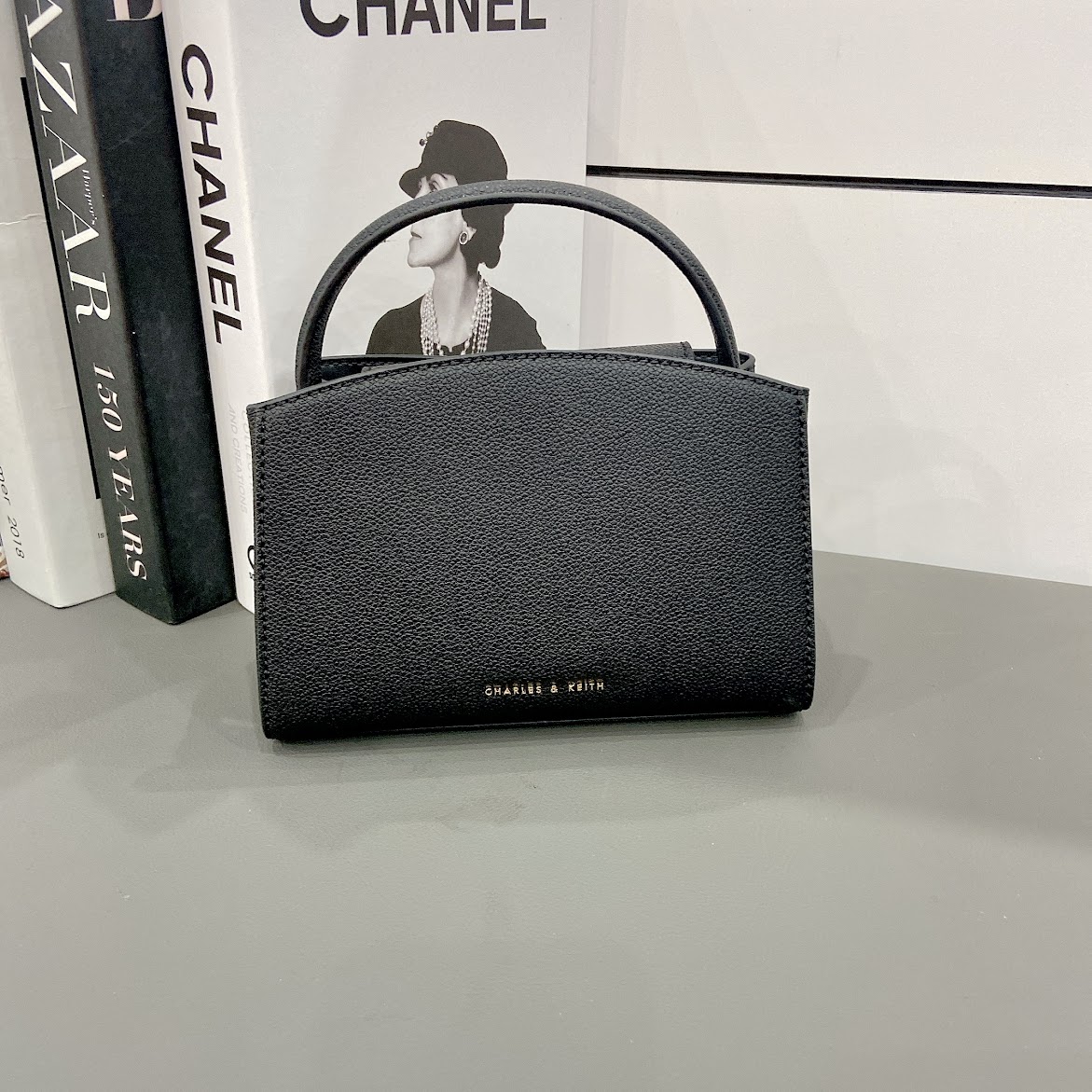 Túi Charles & Keith Aubrielle Metallic-Buckle Top Handle Bag - Black [ CK2-50270880 ]