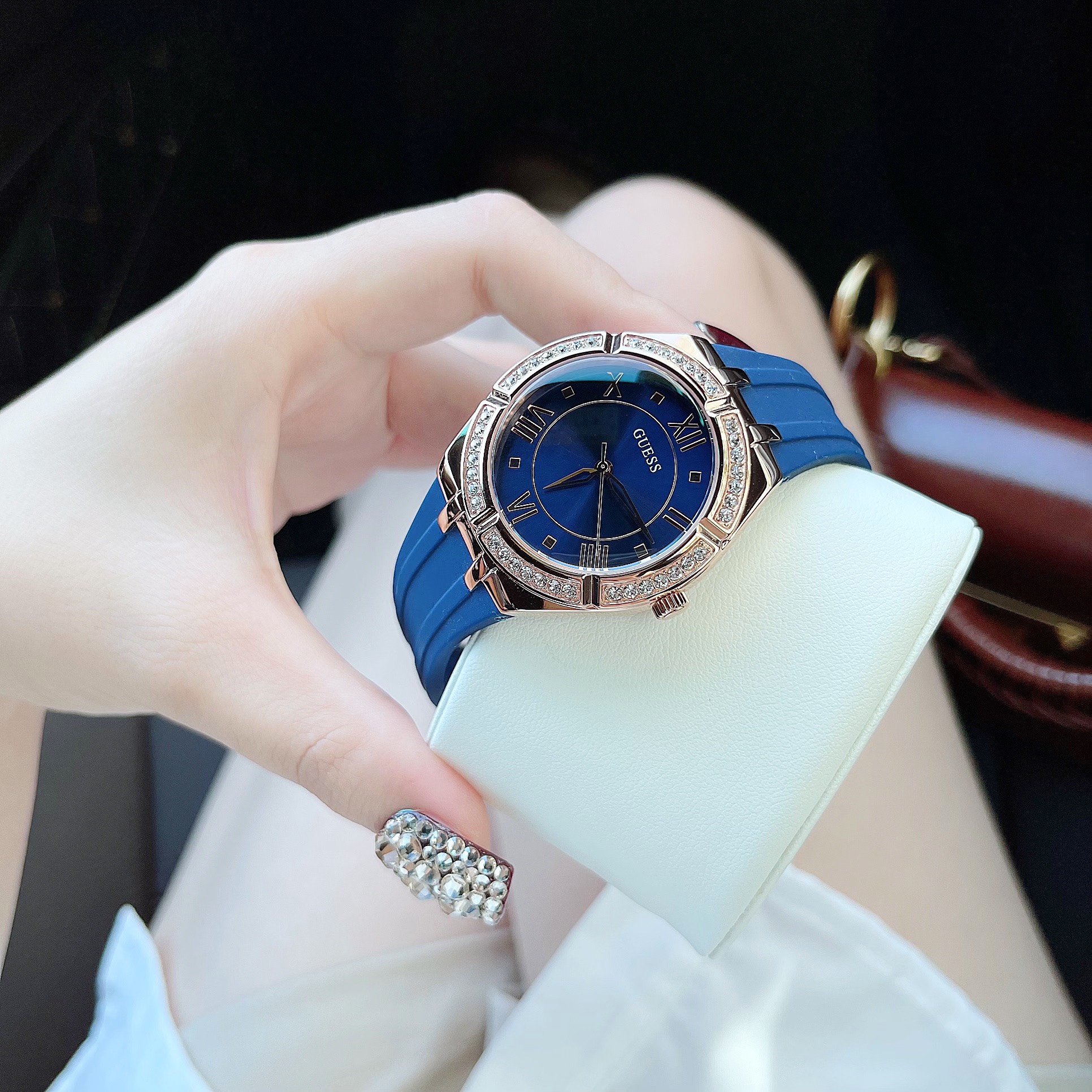 Đồng hồ nữ Guess