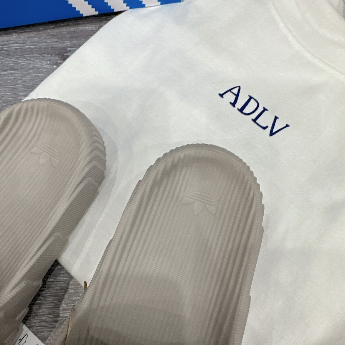 Dép Adidas Adilette 22 Light Brown Grey [ HQ4670 ]