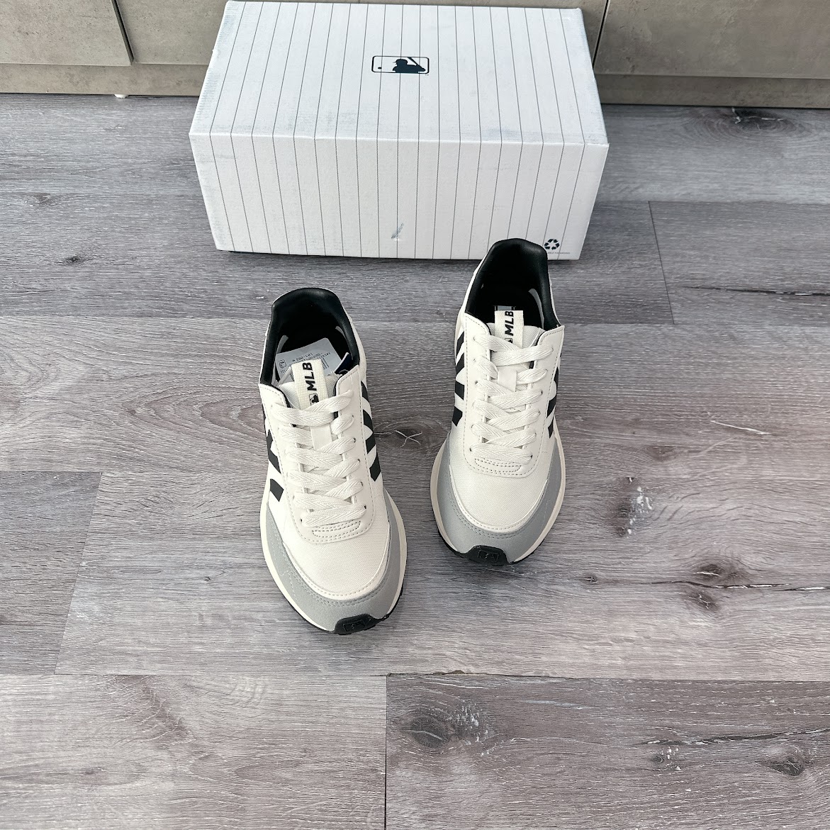 Giày MLB Chunky Jogger New York Yankees Màu Trắng Xám [ 3ASXX112N-50WHS ]