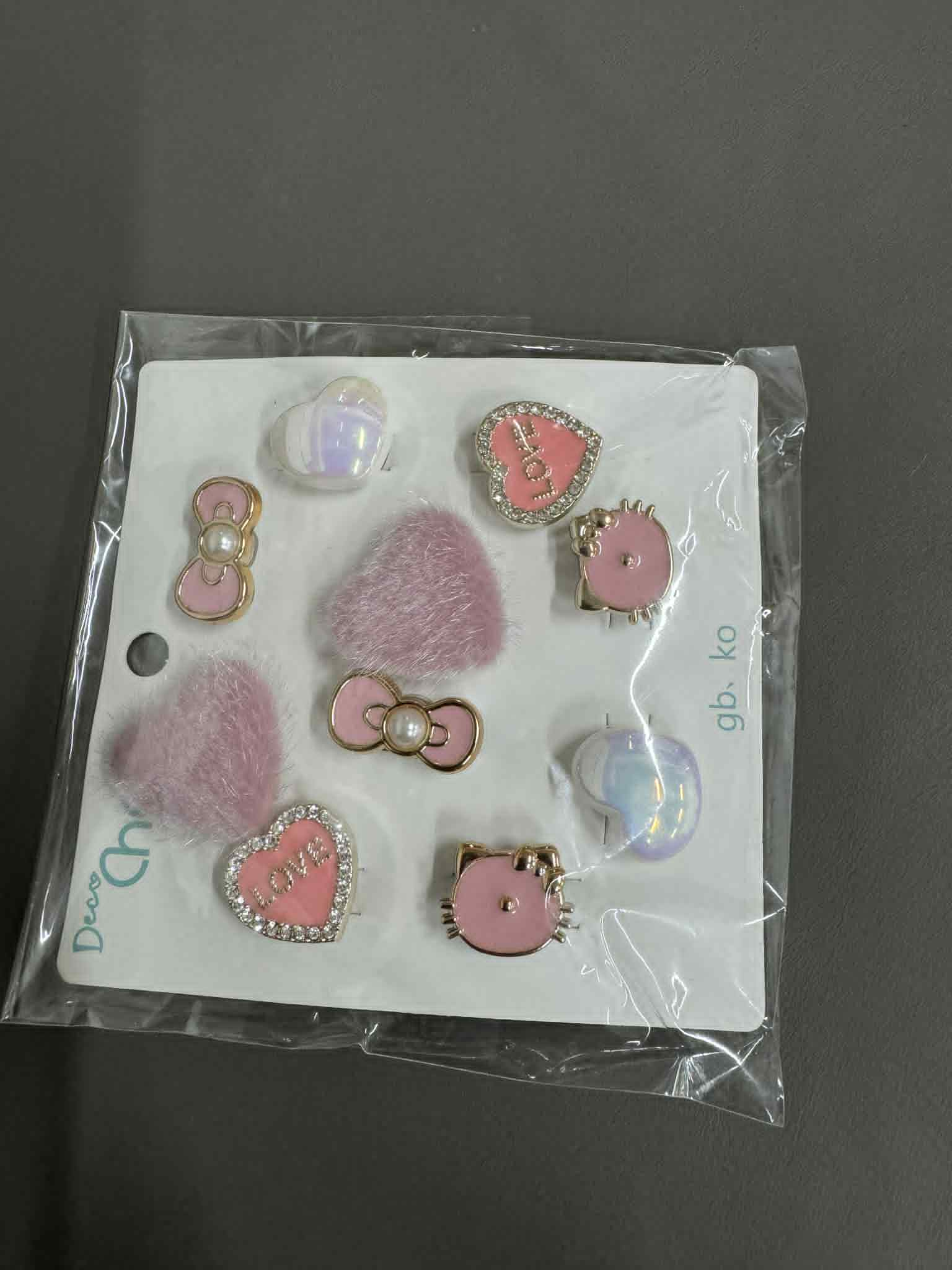 Combo 10 chiếc Jibbitz Crocs, Sticker Gắn Dép, Charm Bearbrick