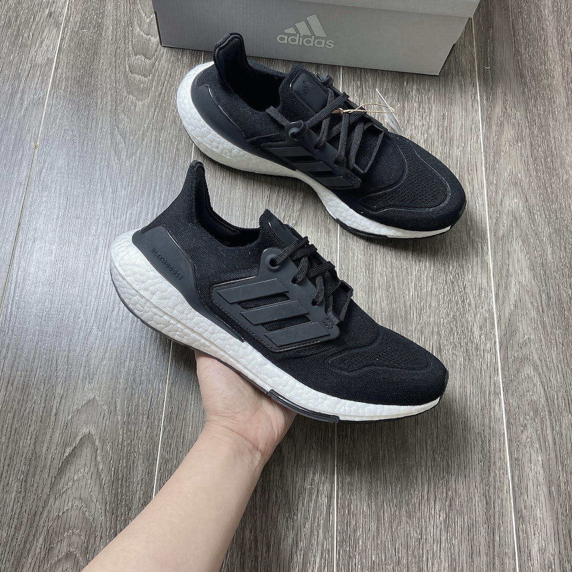 Giày Adidas UltraBoost 22 Black White [ GX5591 ]