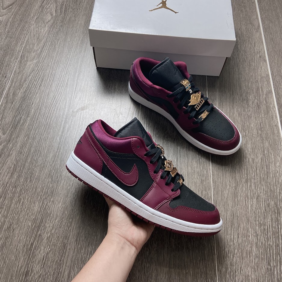Giày Nike WMNS AIR JORDAN 1 LOW SE DB6491 600