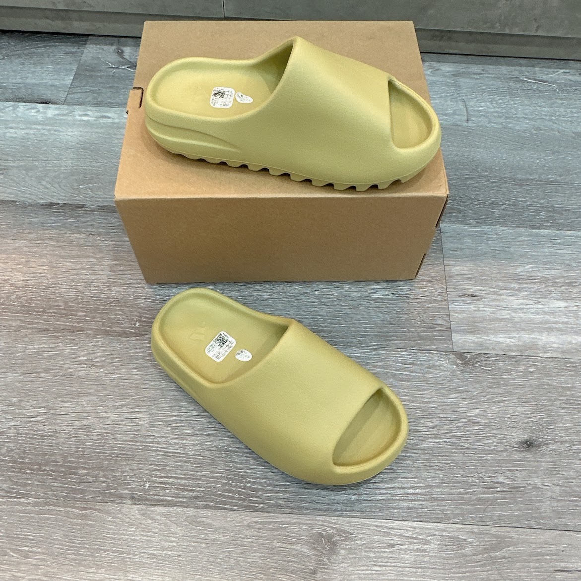 Dép Adidas Yeezy Slide Resin Bản Nhám [ FZ5904 ]
