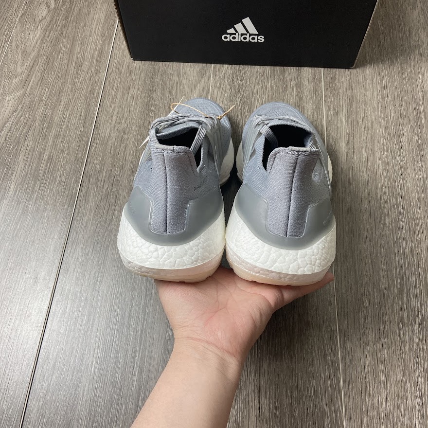 Giày Adidas ULTRABOOST 21 xám FY0381