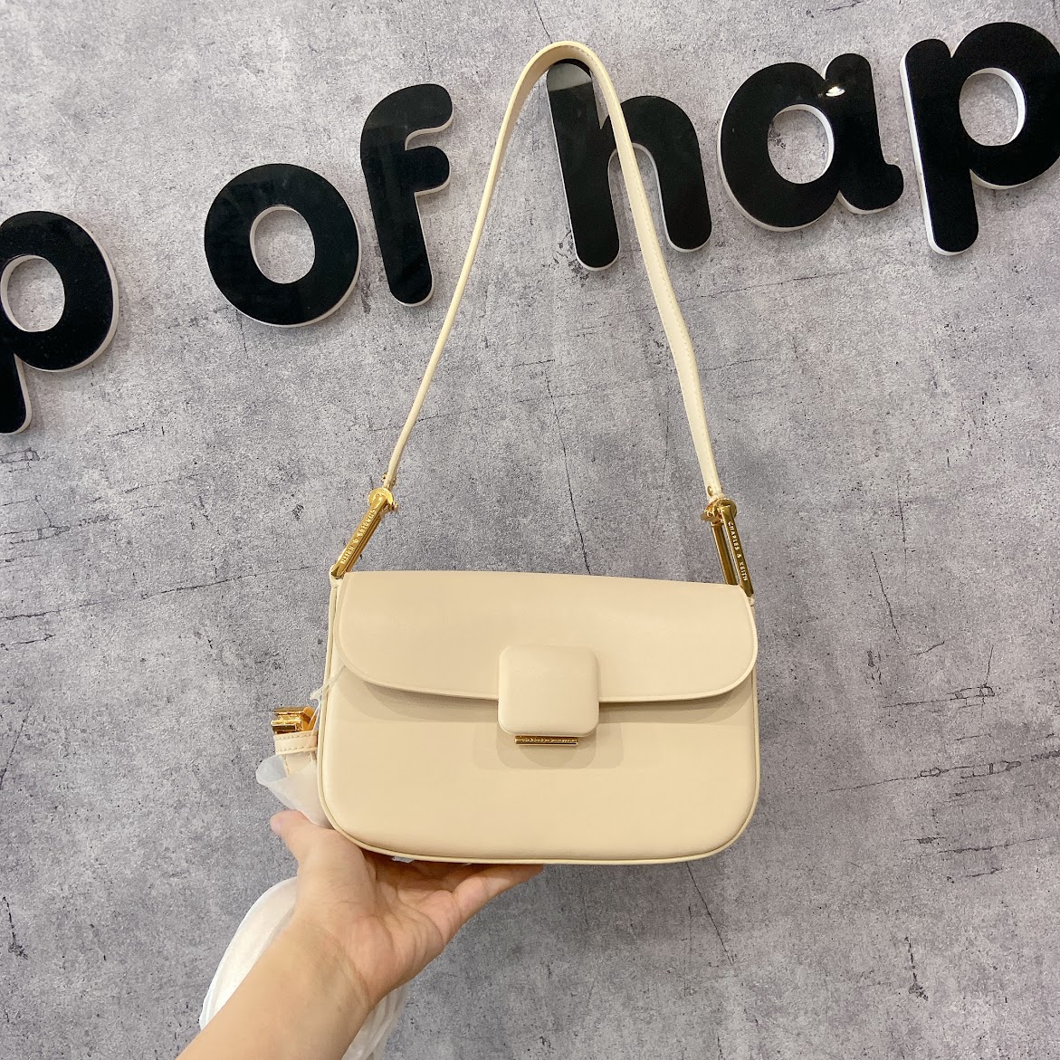Túi Charles & Keith Koa Square Push Lock Shoulder Bag Beige [ CK2-20270818 ]