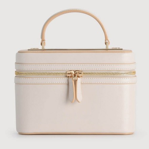 Túi Đeo Chéo Pedro Boxy Shoulder Bag Màu Trắng [ PW2-76390057 ]