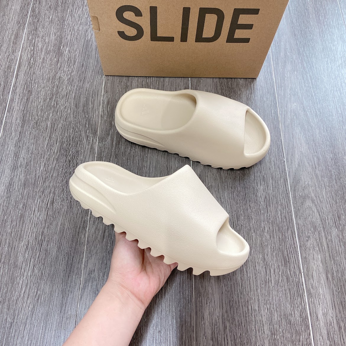 Dép Adidas Yeezy Slide Bone 2022 Restock [ FZ5897 ]