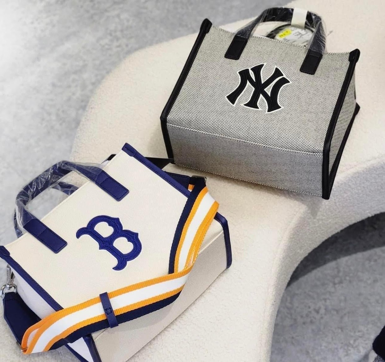 Túi MLB Basic Big Logo Canvas Tote Bag [ 3AORS062N-43CRS ]