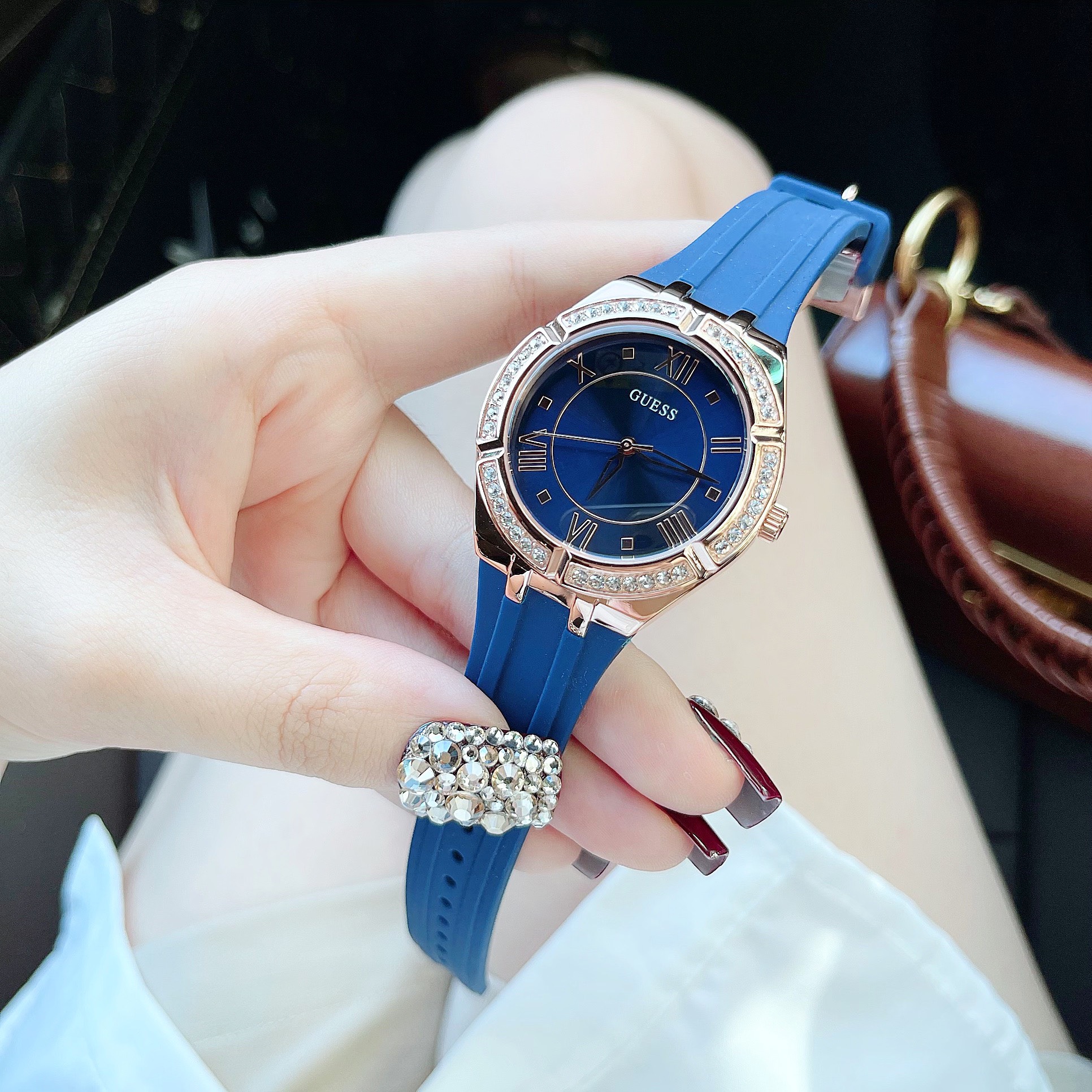 Đồng hồ nữ Guess