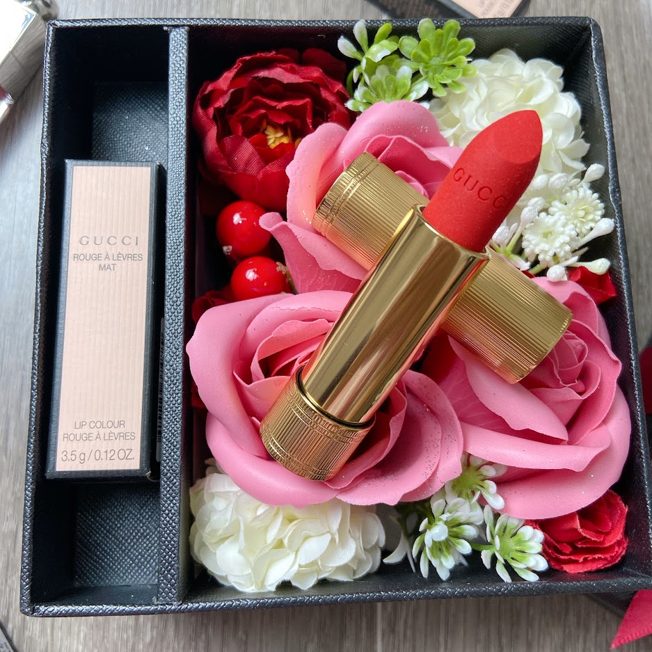 Son Gucci Rouge À Lèvres Mat Lip Colour 500 Odalie Red