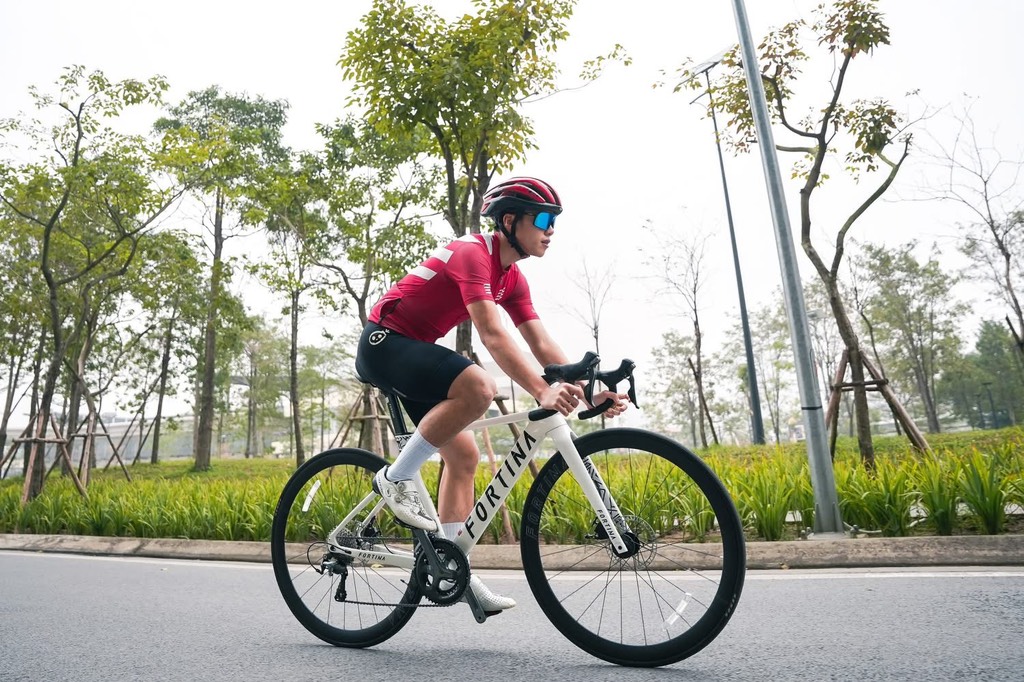 Xe đạp đua nhôm FORTINA FR7010 groupset Tiagra 4700(2x10speed)