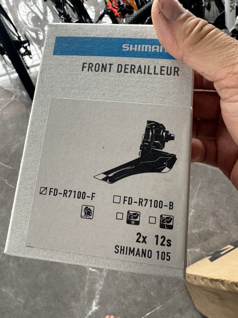 Sang dĩa SHIMANO 105 R7100 trực tiếp