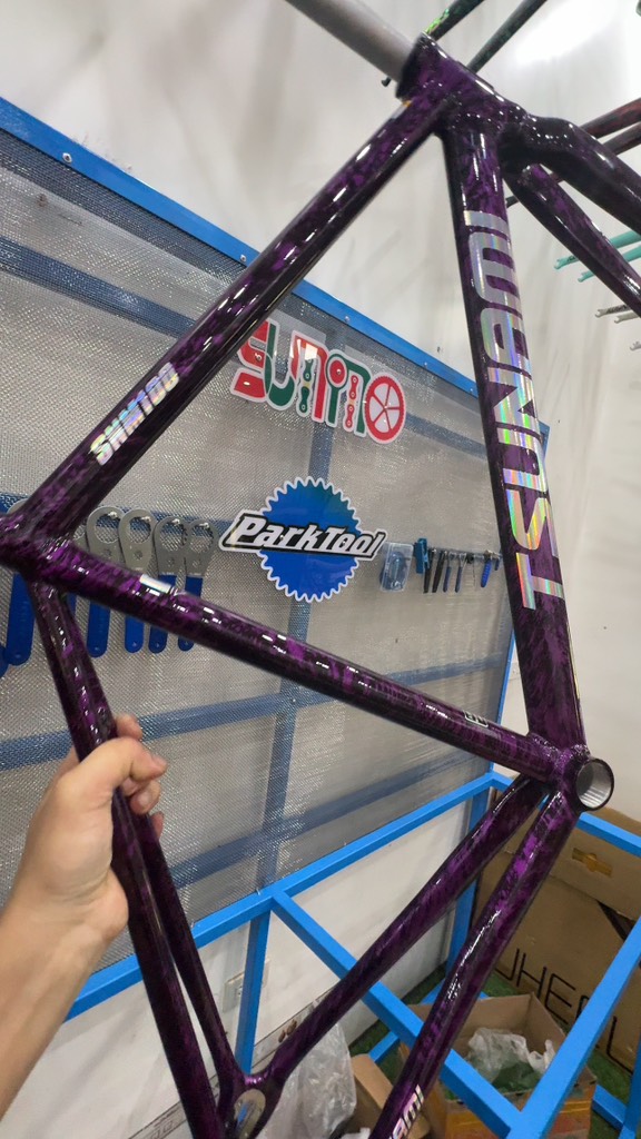 Sườn xe đạp fixed gear TSUNAMI SNM100 tím vân đá chữ 7 màu chính hãng