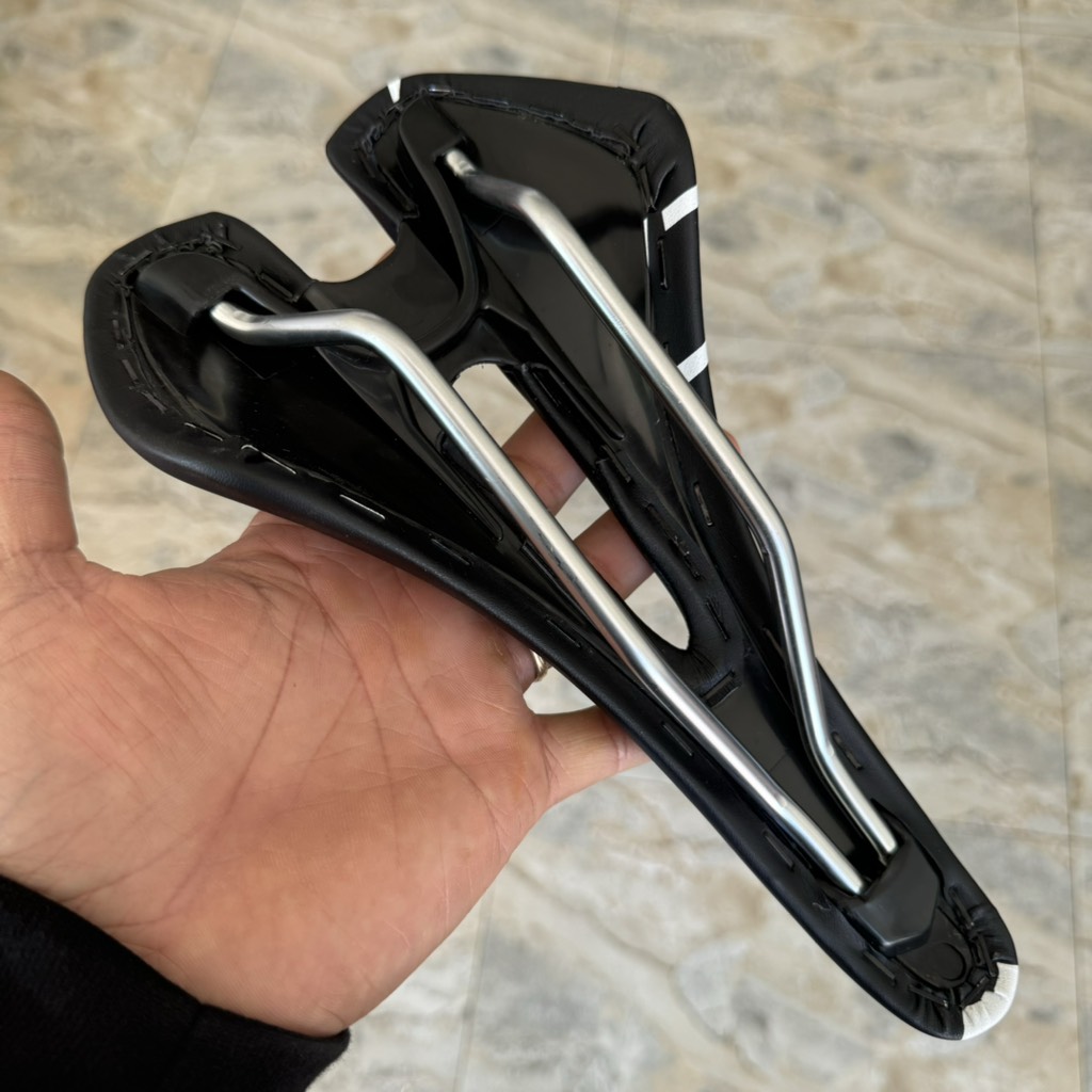Yên lổ SPECIALIZED Evo gọng nhôm