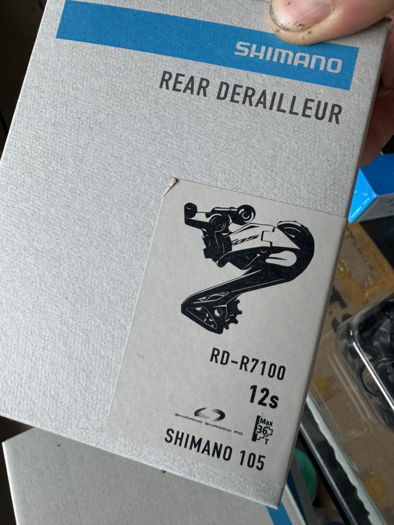 Cùi đề xe đap SHIMANO 105 R7100 12speed chính hãng