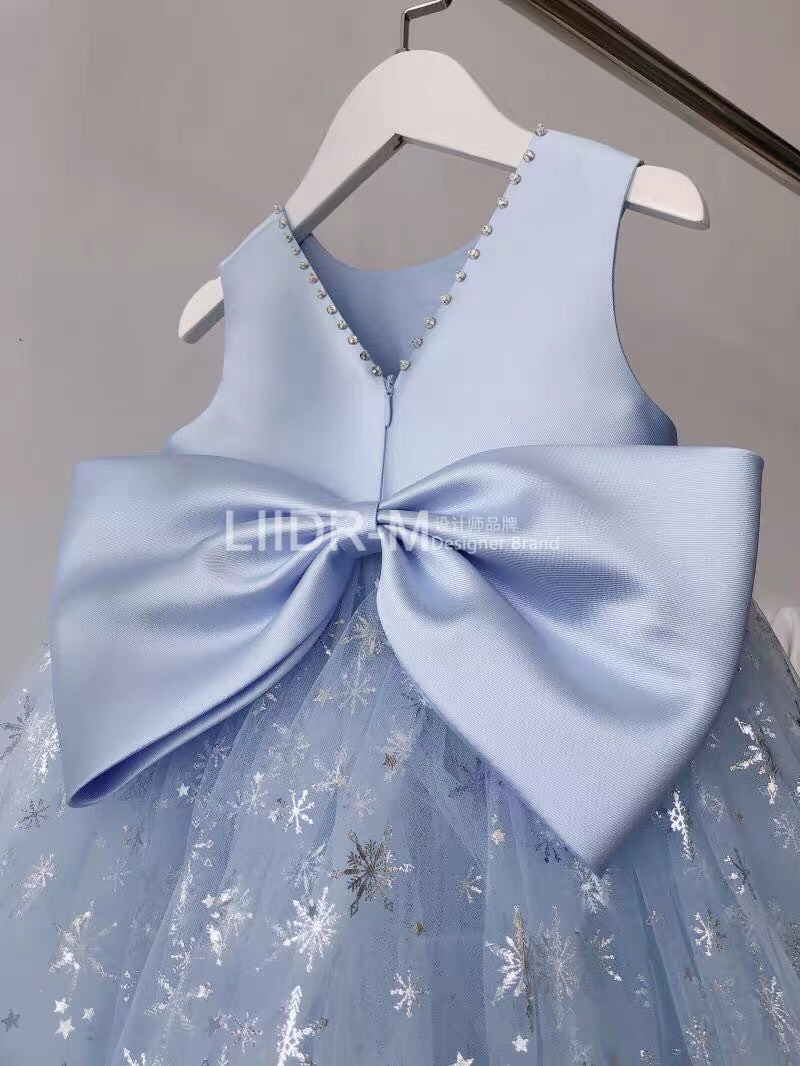 Bánh sinh nhật tạo hình 3d công chúa elsa mặc váy hoa hồng xanh đẹp mắt |  Bánh Kem Ngộ Nghĩnh