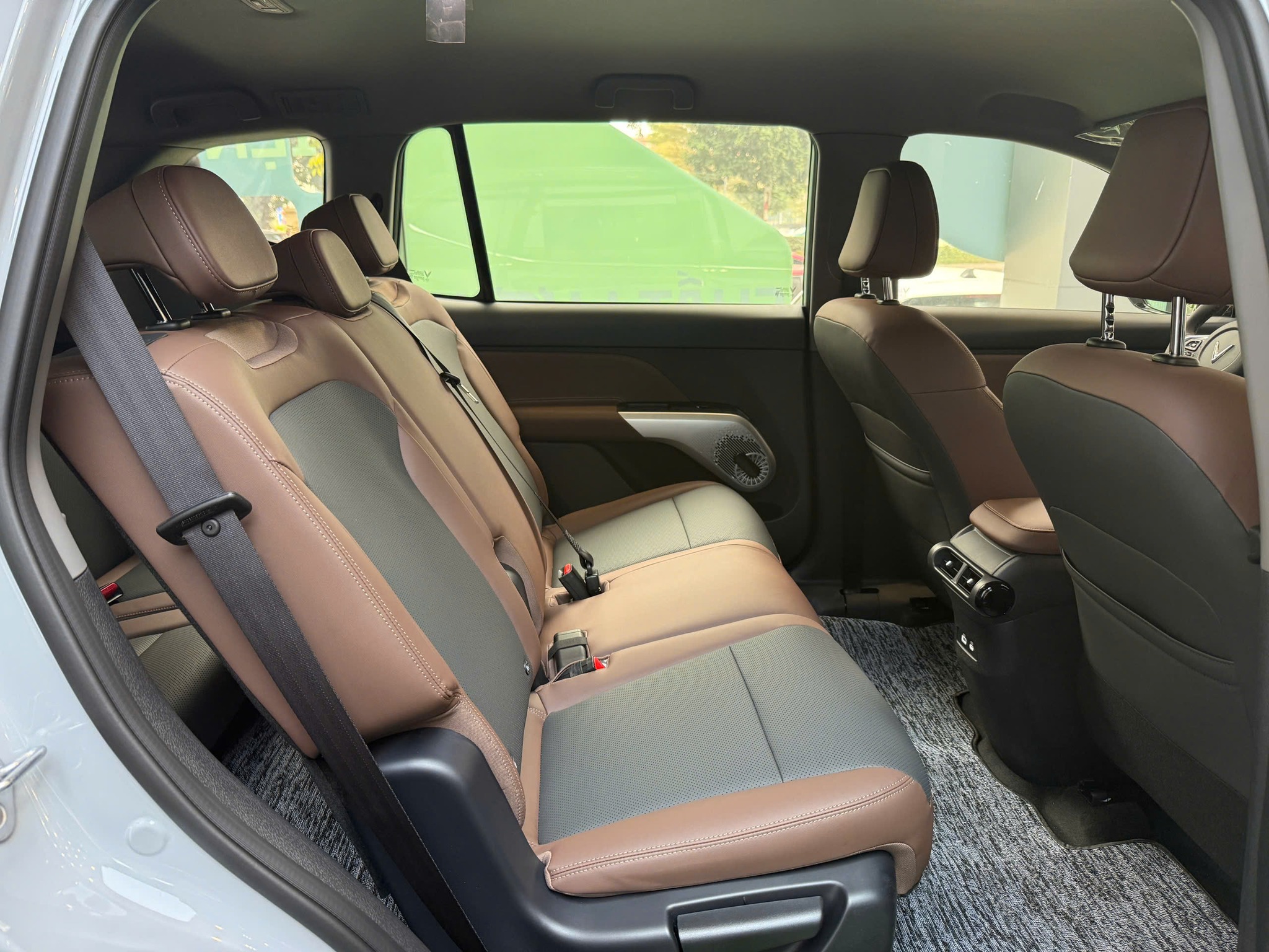 VINFAST VF MPV7 - LỰA CHỌN THOẢI MÁI CHO ĐẠI GIA ĐÌNH