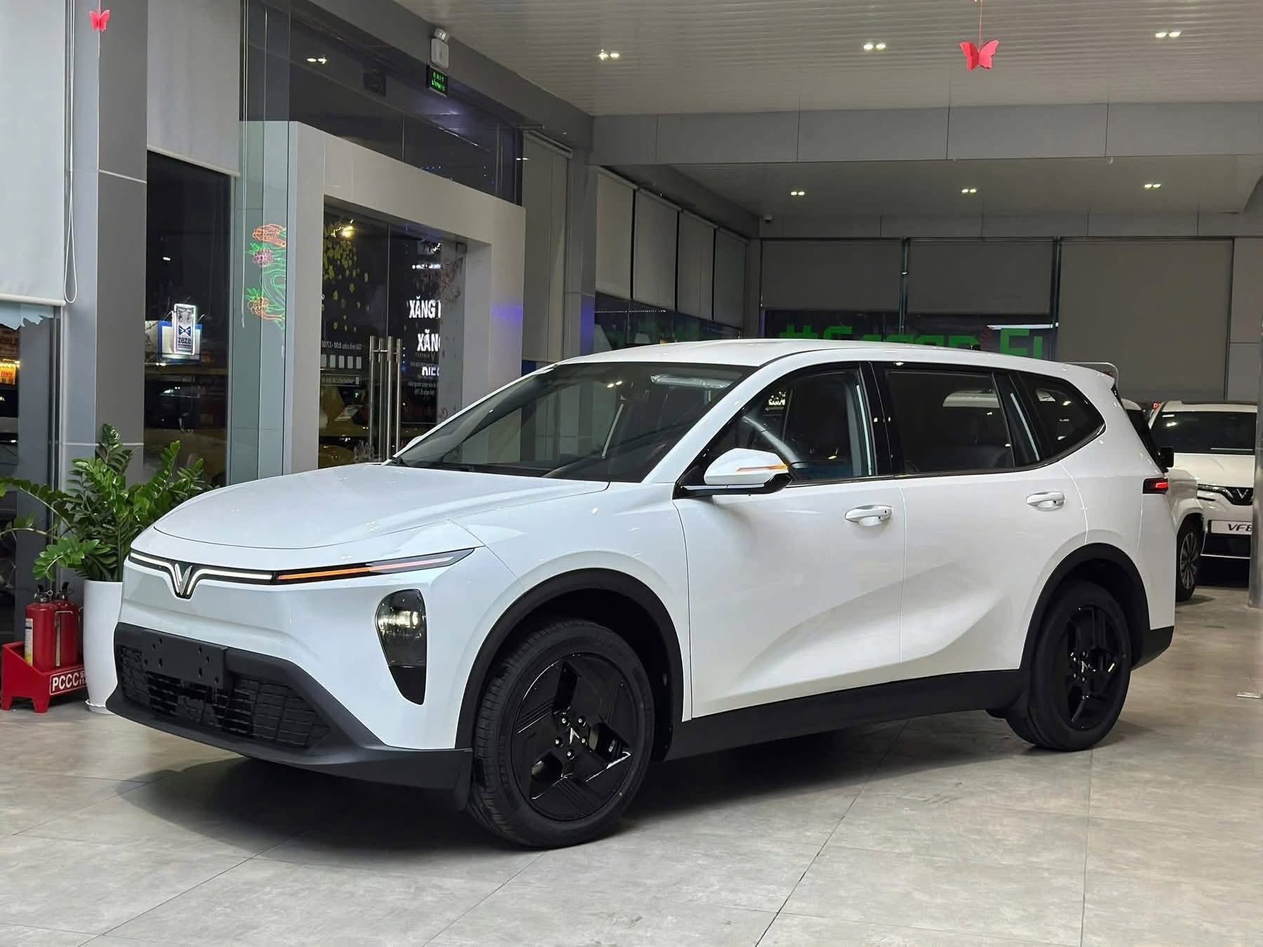 VINFAST MPV 7 - LỰA CHỌN THOẢI MÁI CHO ĐẠI GIA ĐÌNH