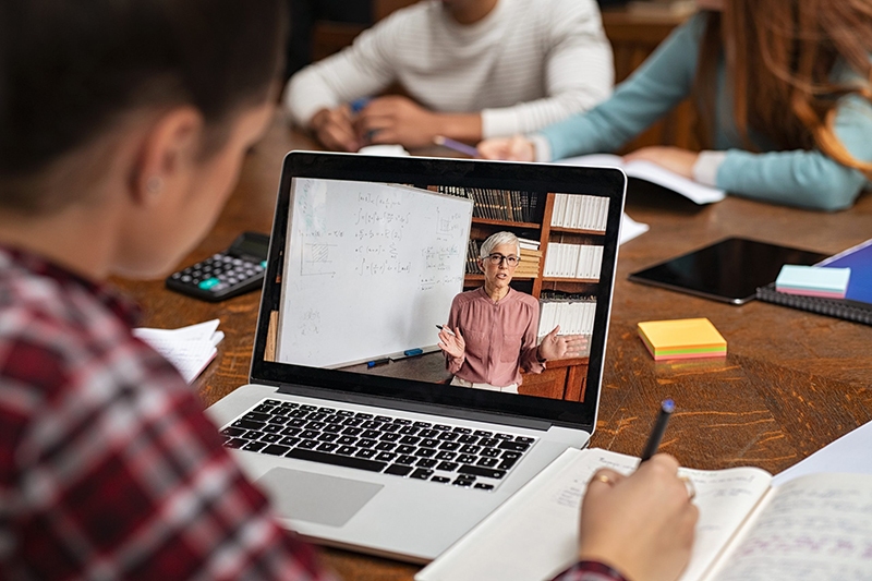 Kinh nghiệm mua laptop dành cho các tân sinh viên theo từng nhóm ngành