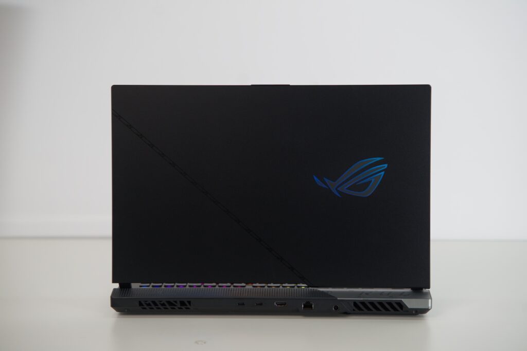 Laptop gaming ASUS ROG Strix SCAR 17 – trang bị RTX 3080Ti