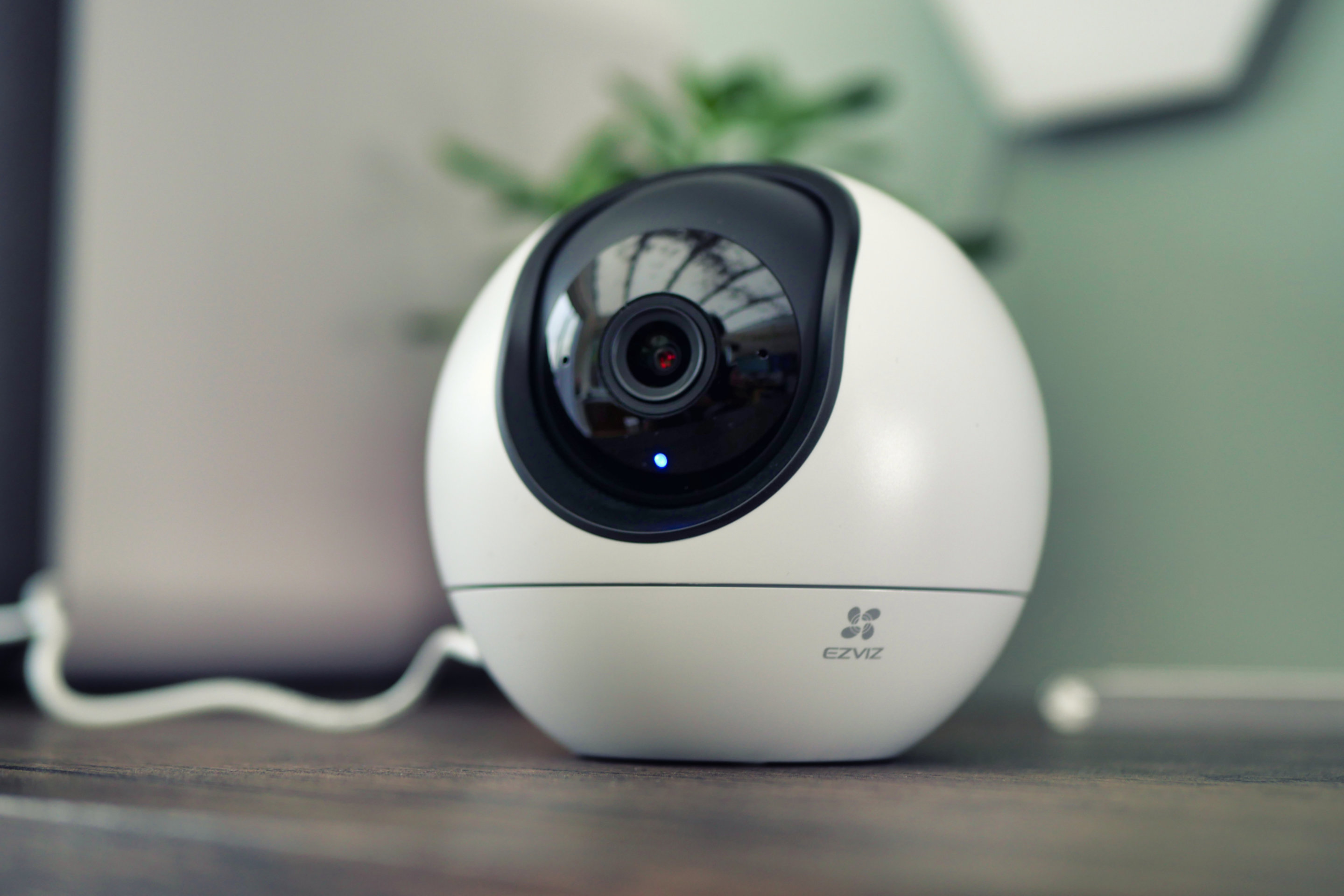 3. EZVIZ C6c 2K – Camera Trong Nhà Độ Phân Giải Cao