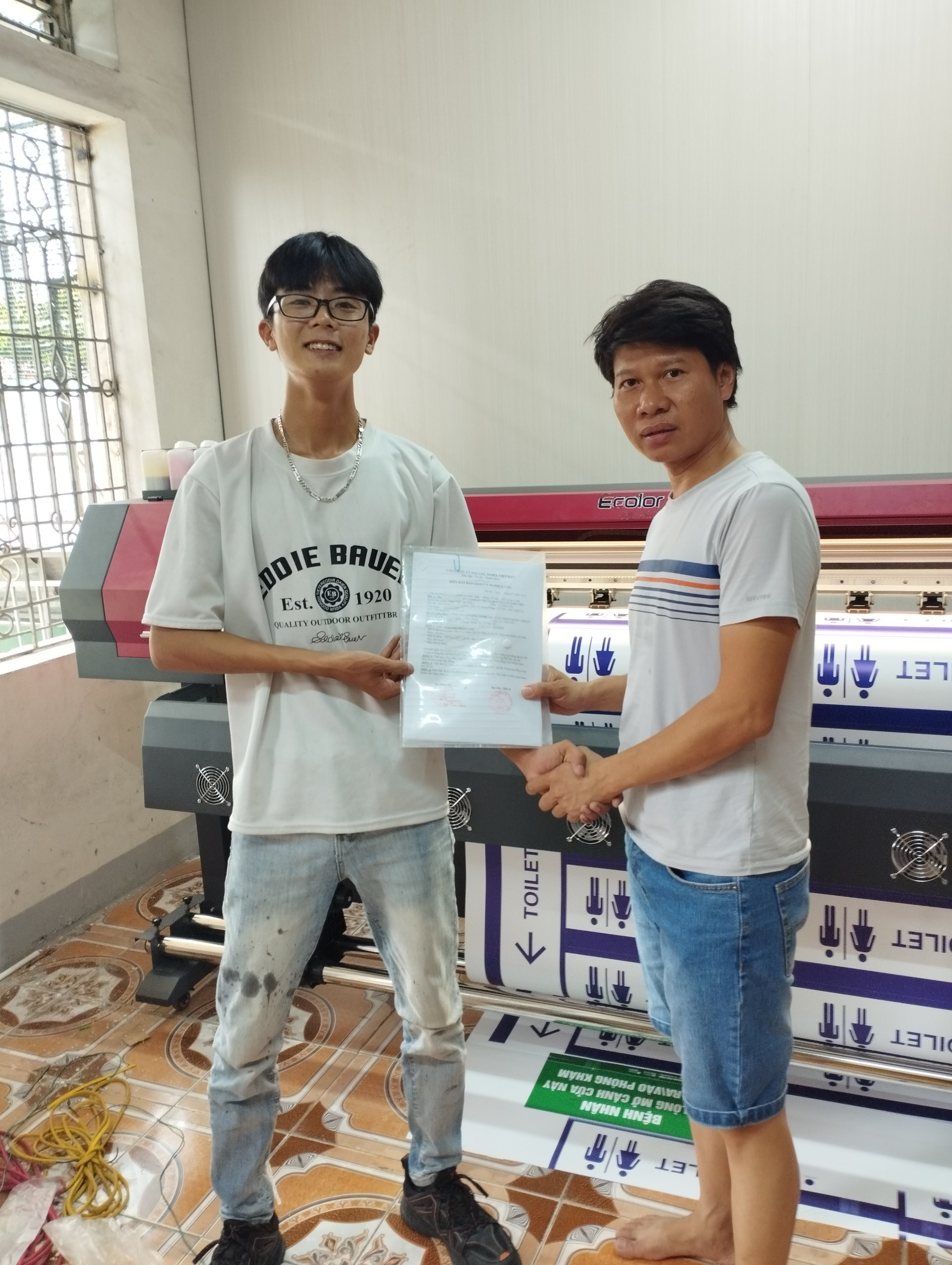 Quảng cáo Kim Việt- Máy in bạt decal khổ m8