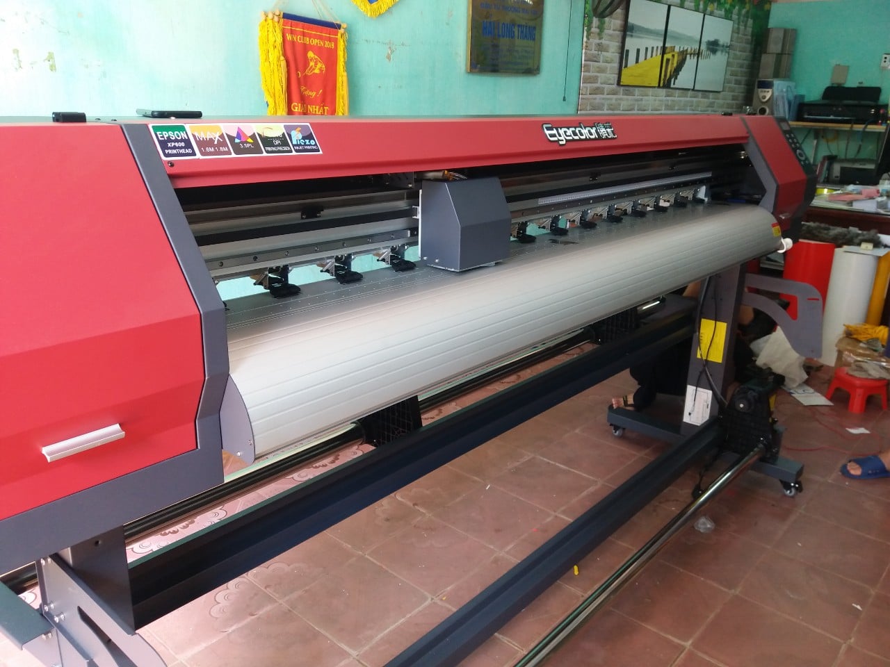 Máy in decal khổ 1m8 hay còn gọi máy in hifi