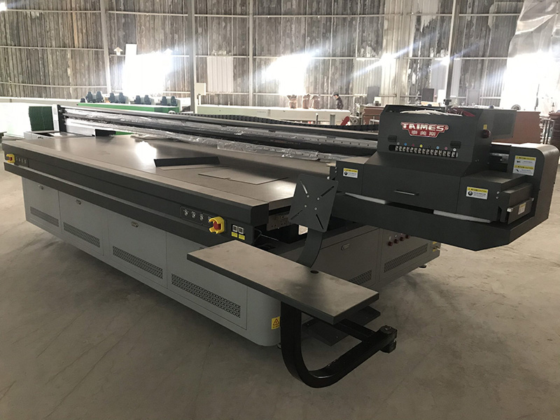 Máy in UV phẳng Taimes 2513 là giải pháp in toàn diện cho các công ty, xưởng in