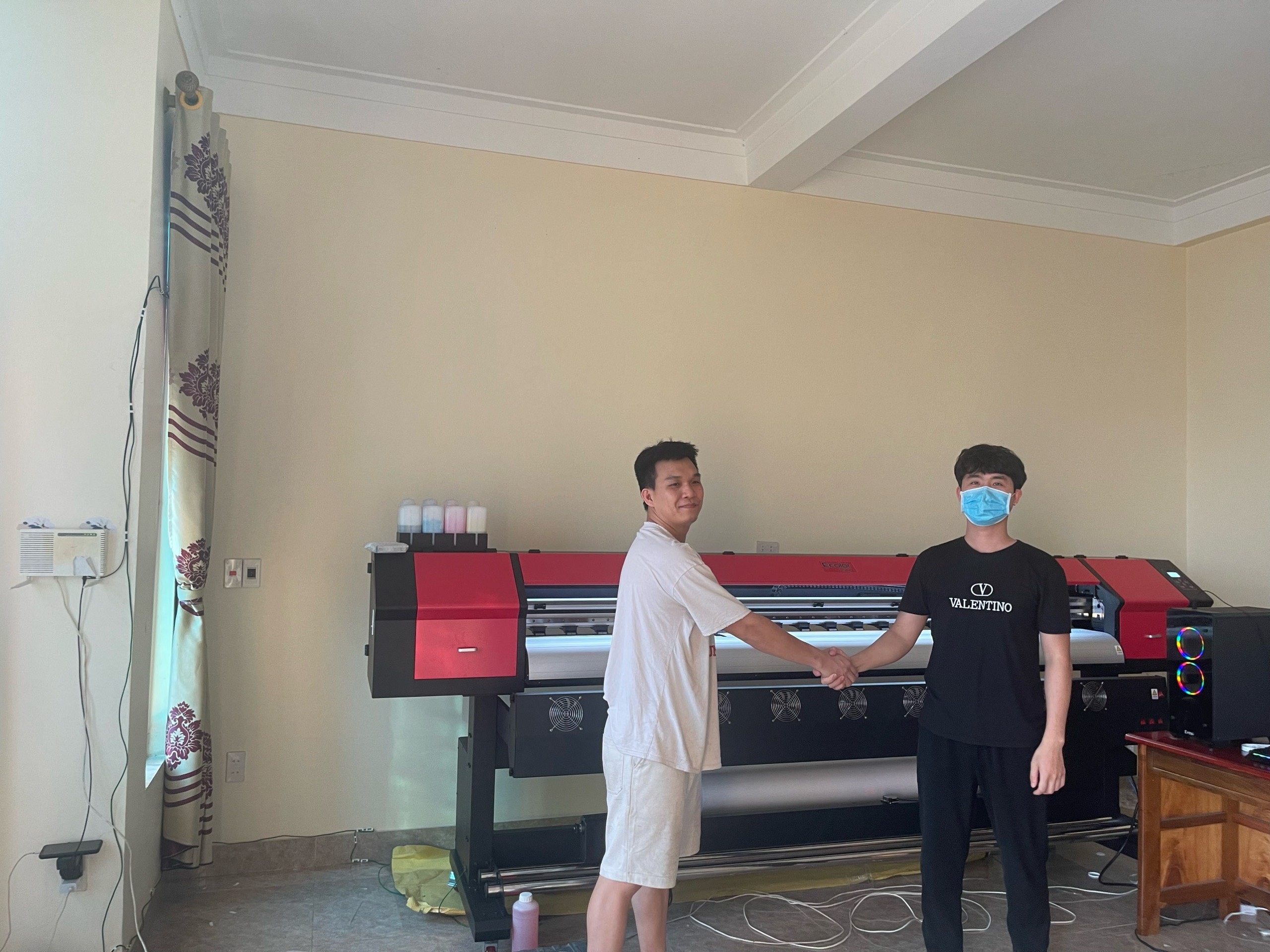 Hoàn thành lắp đặt, bàn giao công nghệ máy in khổ lớn 2m5 i3200 tại Bắc Ninh
