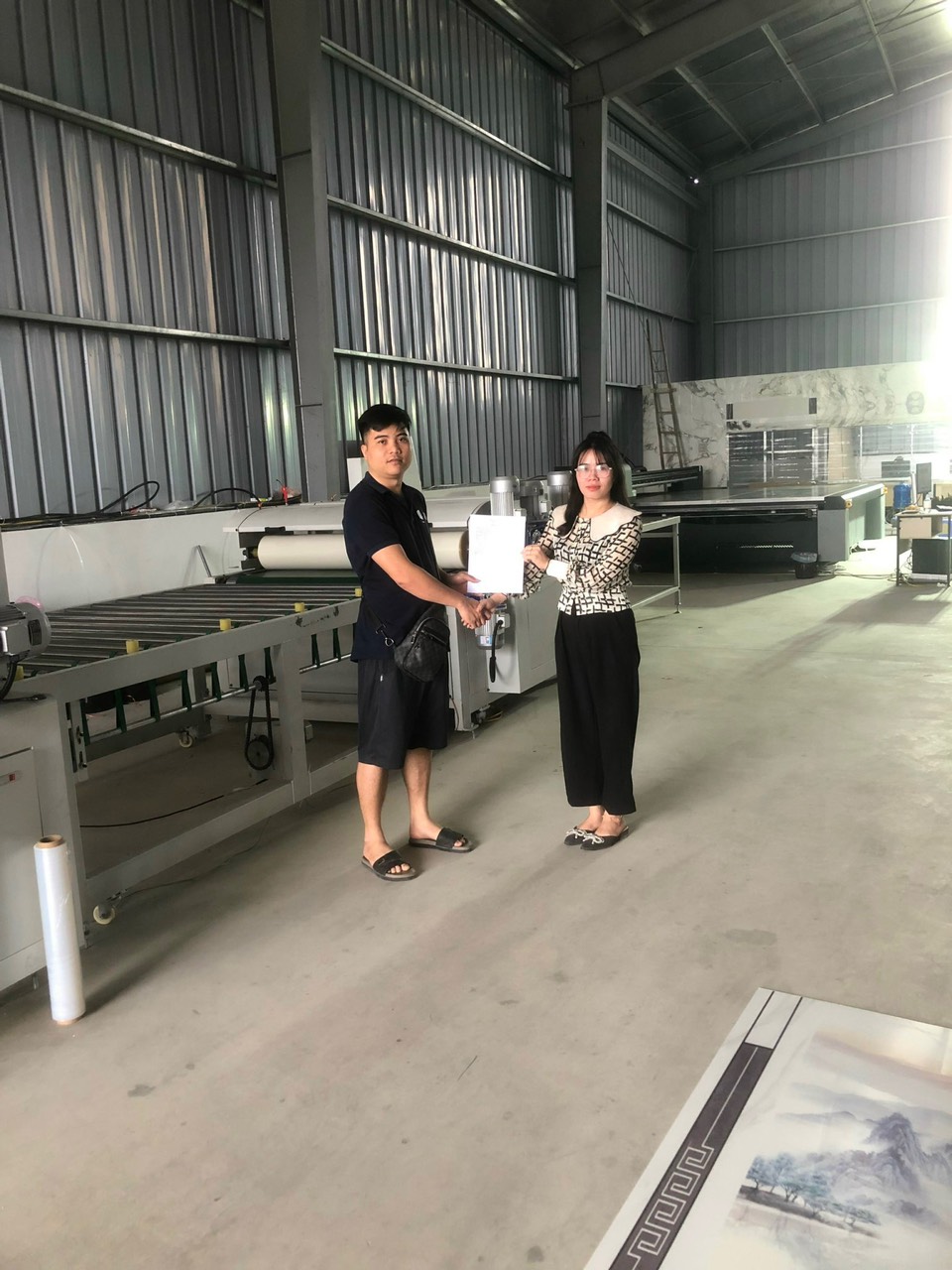 Bàn giao Máy phủ màng PVC cho khách hàng tại Hưng Yên