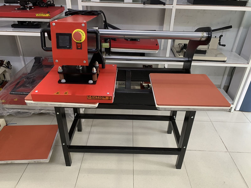 Sử dụng máy ép nhiệt đúng cách, tránh quá tải là cách hạn chế tình trạng máy ép nhiệt không nóng