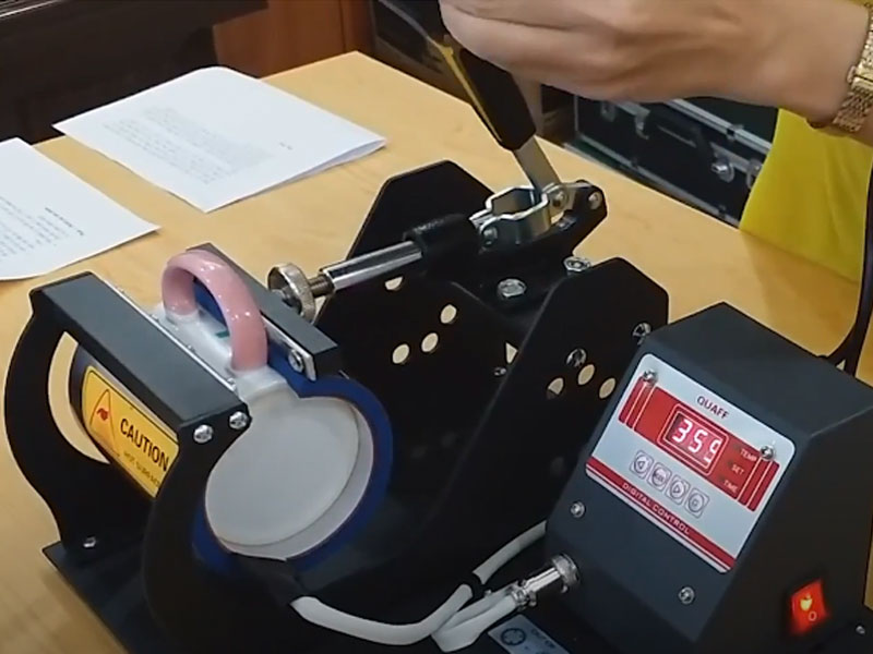 Ứng dụng của máy ép nhiệt mini rất đa dạng