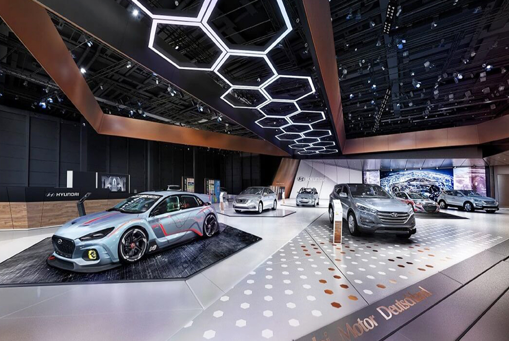 mẫu thiết kế nội thất showroom 8