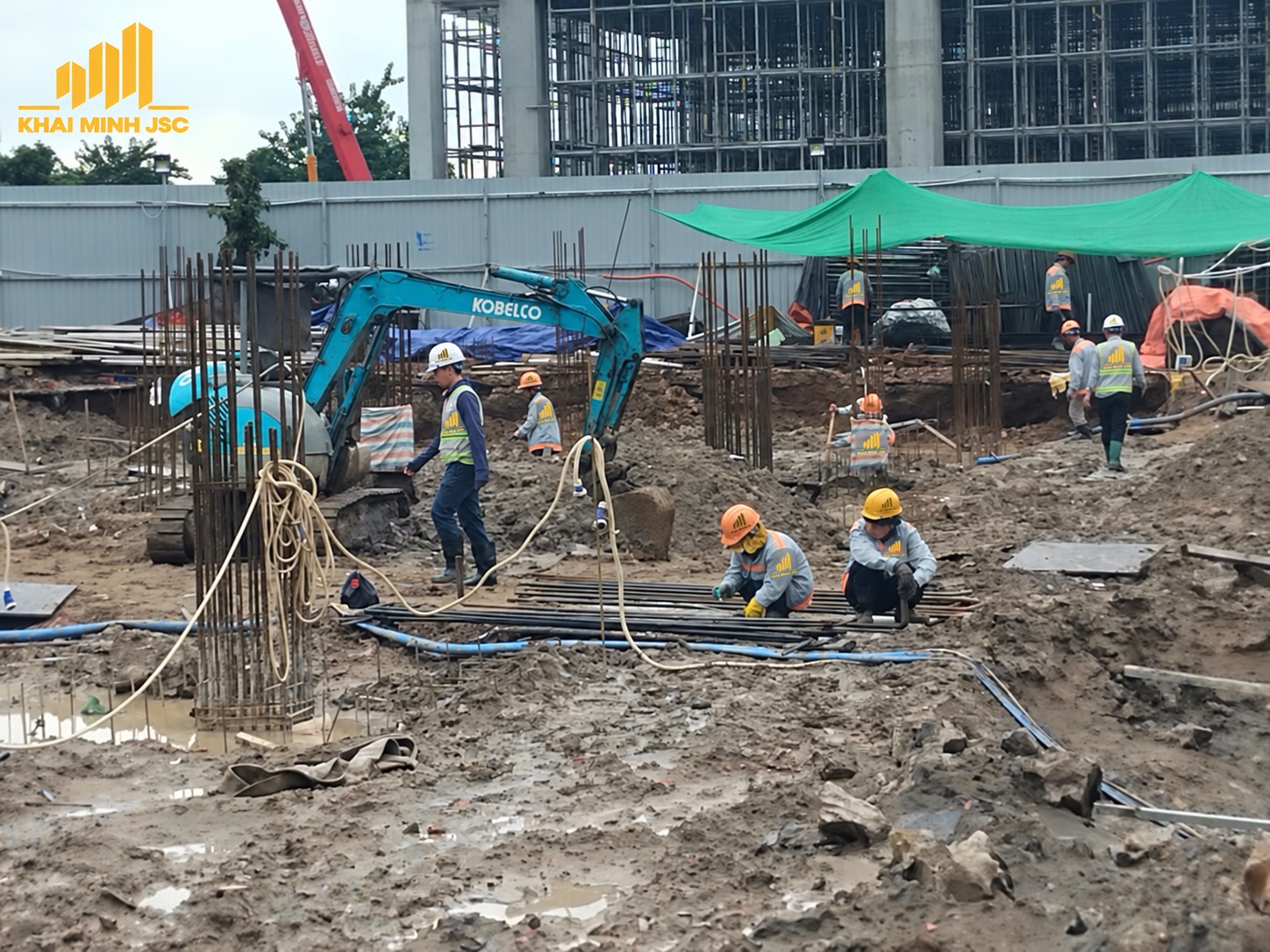 Hình 4  Tổ chức nhân lực và thiết bị phục vụ các công việc phần móng
