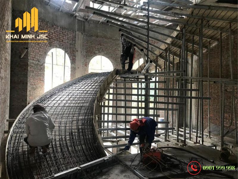  Lắp dựng ván khuôn và giàn giáo hỗ trợ