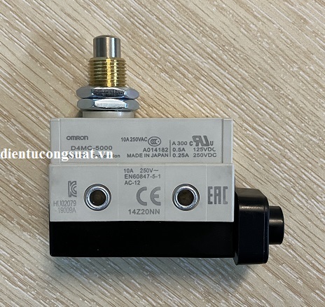 cong-tac-hanh-trinh-omron-d4mc-5000